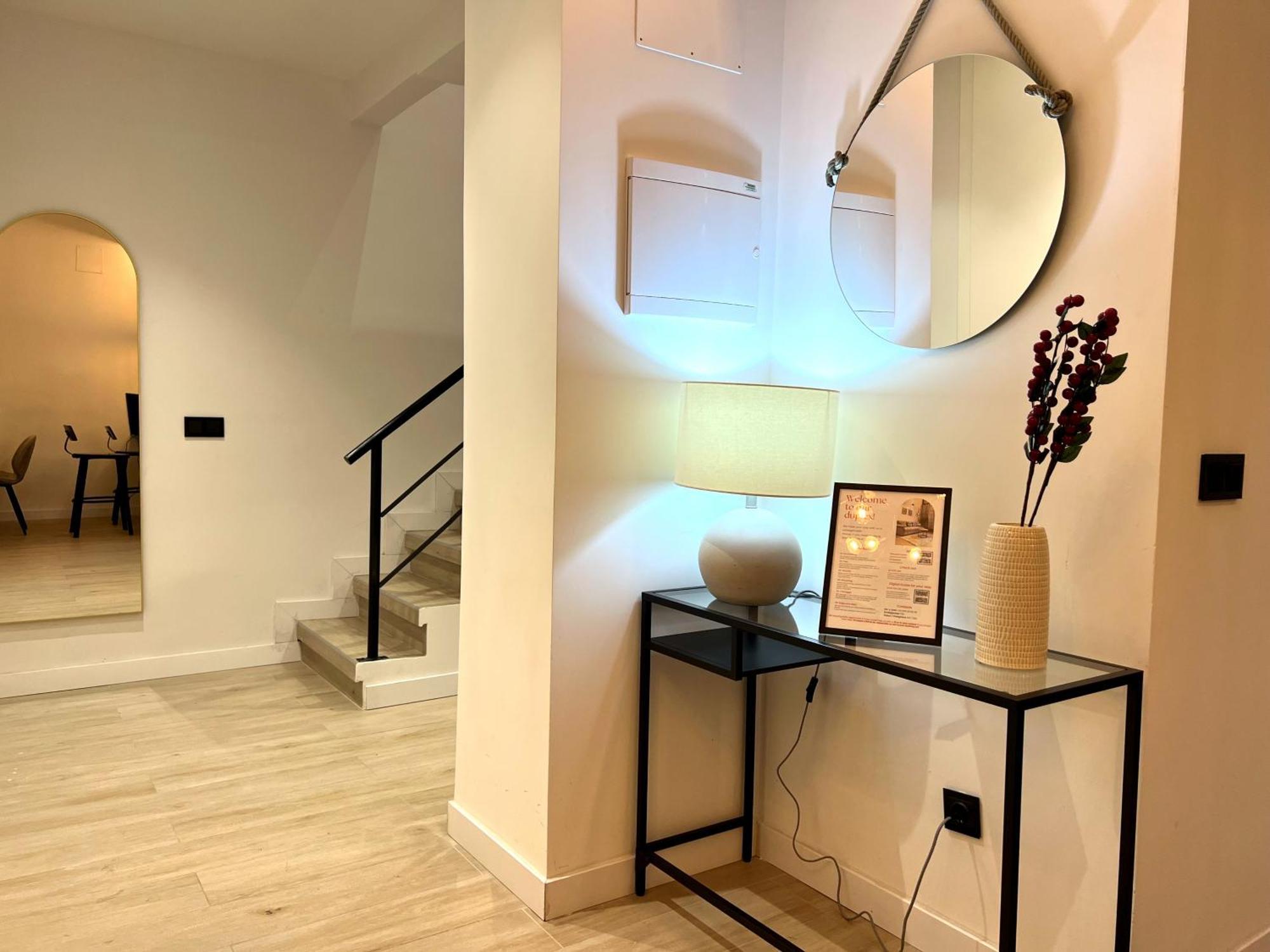 Ferienwohnung Duplex Moderno Y Acogedor Junto A Atocha Madrid Exterior foto
